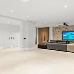 Serenity Blue Luxury 7 Bedrooms Villa