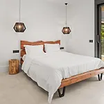 Serenity Blue Luxury 7 Bedrooms Vilă *