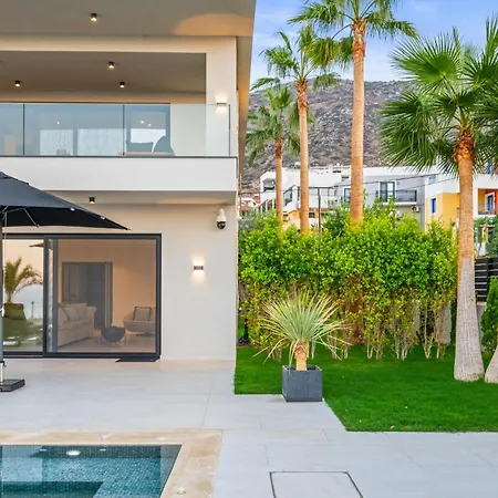 Serenity Blue Luxury 7 Bedrooms Villa *